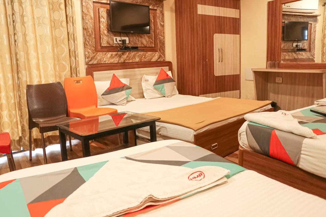 Hotel Mukesh Residency Пуна Экстерьер фото