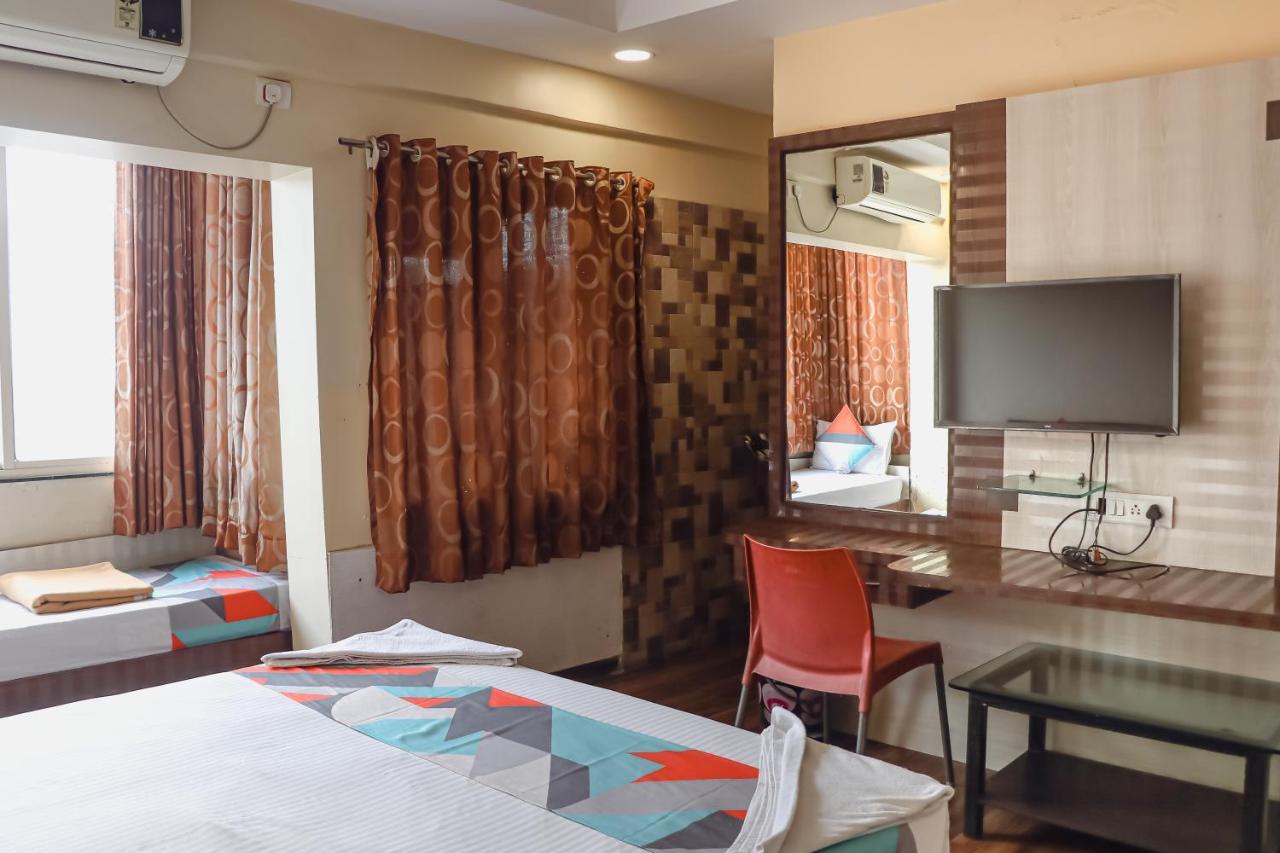 Hotel Mukesh Residency Пуна Экстерьер фото